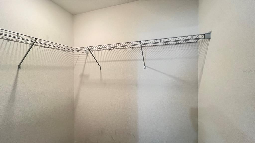 For Rent: $2,500 (3 beds, 2 baths, 1950 Square Feet)