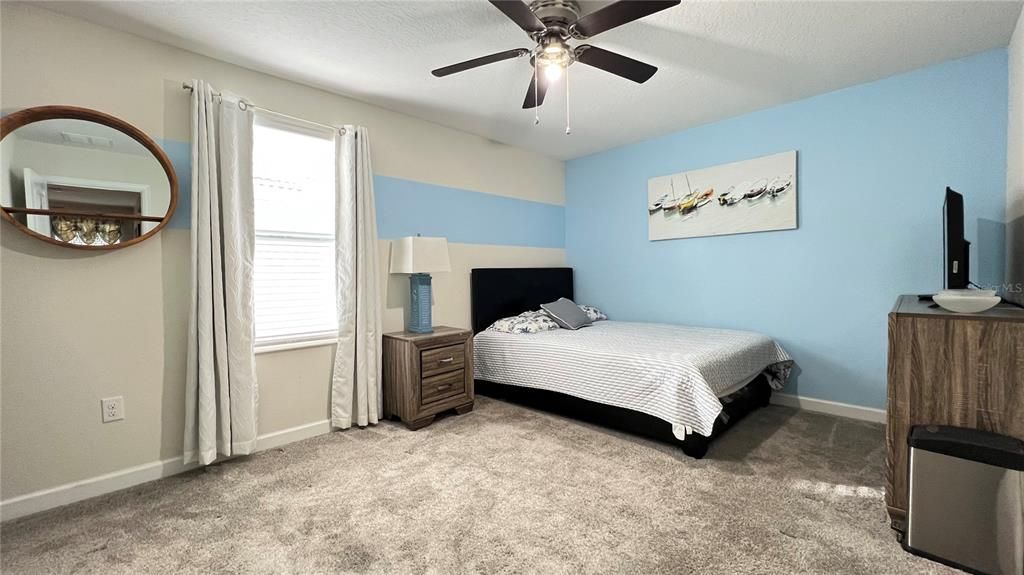 For Rent: $2,500 (3 beds, 2 baths, 1950 Square Feet)