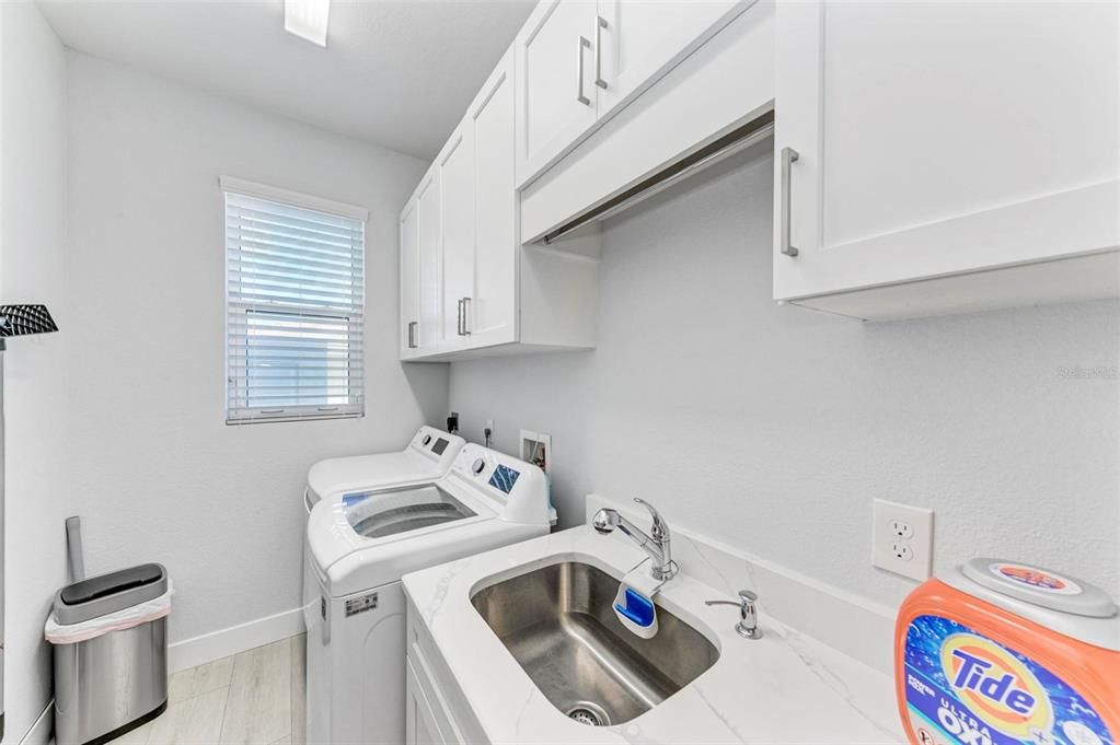 For Sale: $1,149,900 (3 beds, 2 baths, 2159 Square Feet)