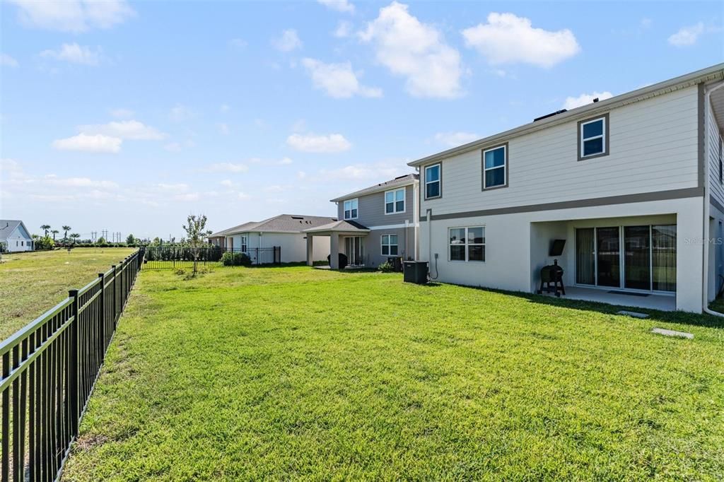 For Sale: $475,000 (4 beds, 3 baths, 2250 Square Feet)