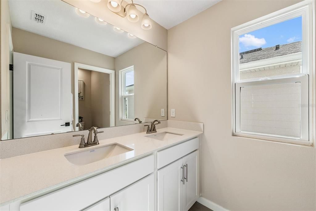 For Sale: $475,000 (4 beds, 3 baths, 2250 Square Feet)