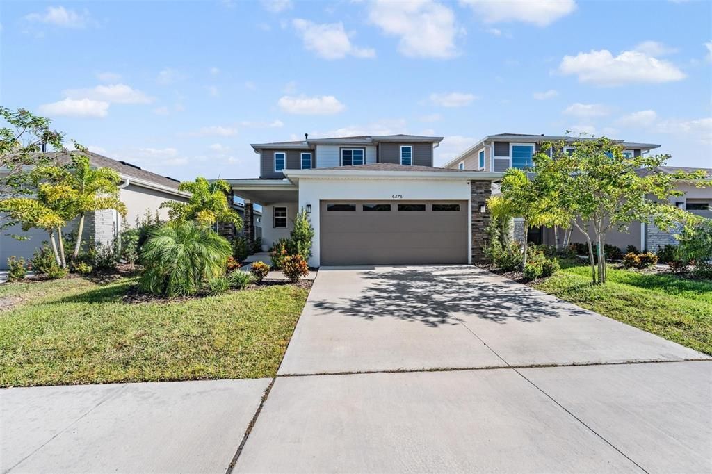 For Sale: $475,000 (4 beds, 3 baths, 2250 Square Feet)