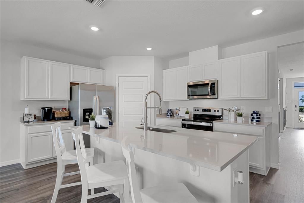 For Sale: $310,490 (4 beds, 2 baths, 1828 Square Feet)