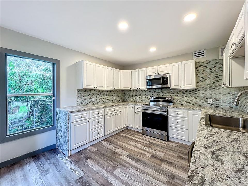 En Renta: $2,650 (4 camas, 3 baños, 2228 Pies cuadrados)