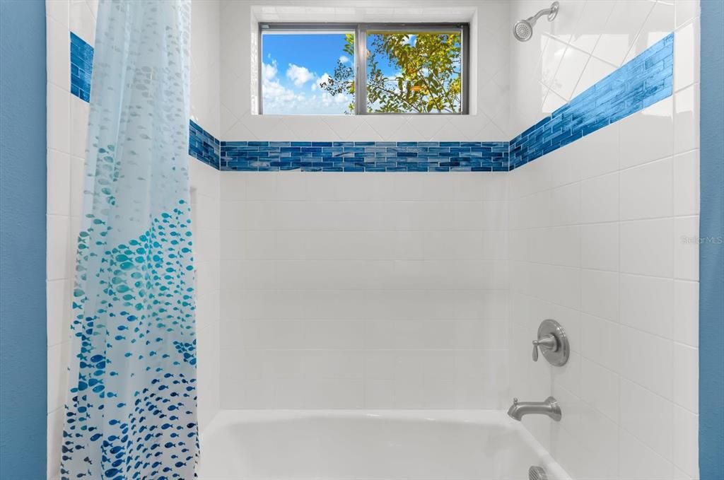 Под контрактом: $1,499,000 (3 спален, 3 ванн, 2852 Квадратных фут)