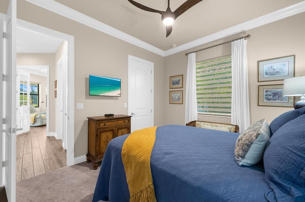 Под контрактом: $1,499,000 (3 спален, 3 ванн, 2852 Квадратных фут)