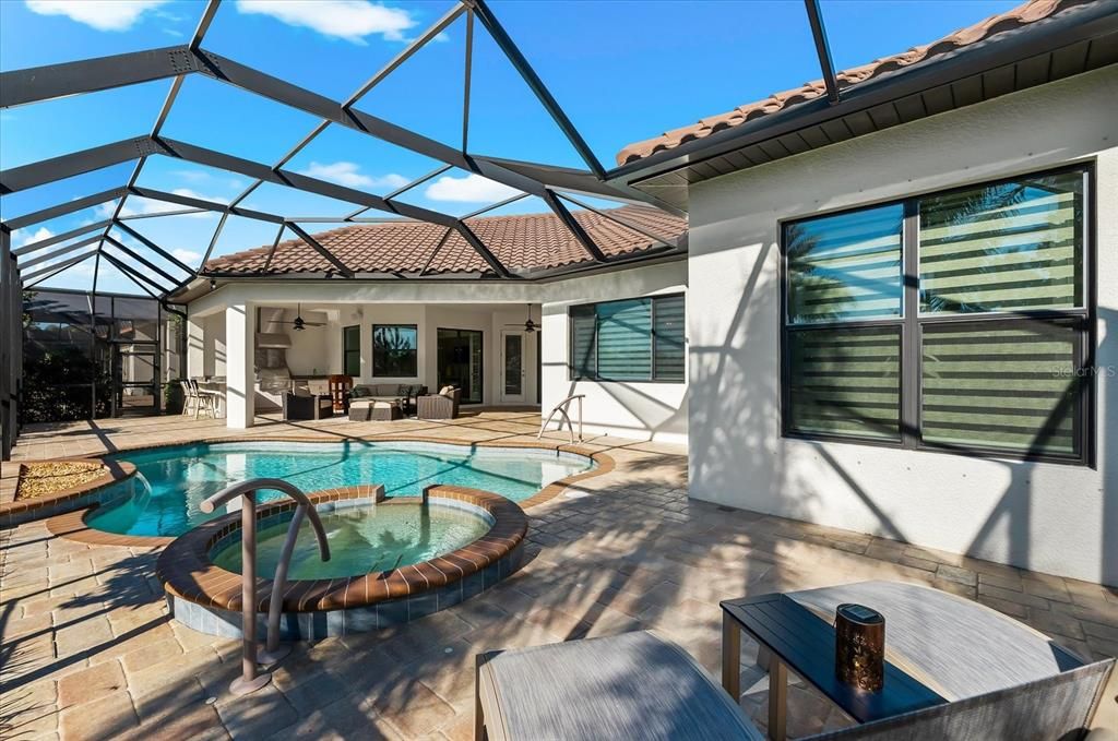 Под контрактом: $1,499,000 (3 спален, 3 ванн, 2852 Квадратных фут)