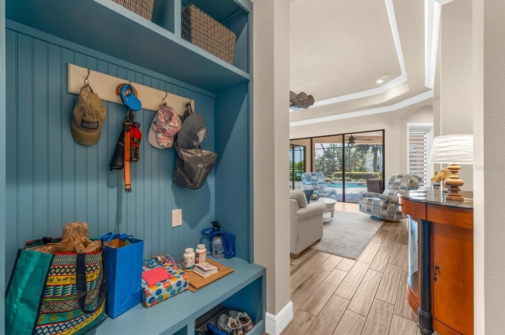 Под контрактом: $1,499,000 (3 спален, 3 ванн, 2852 Квадратных фут)