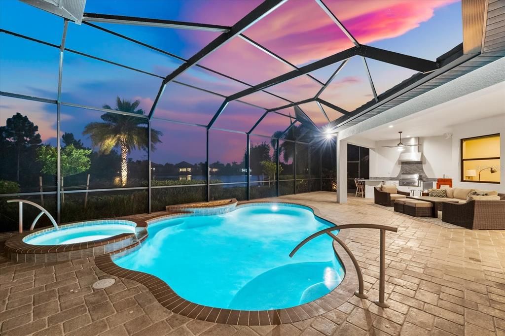 Под контрактом: $1,499,000 (3 спален, 3 ванн, 2852 Квадратных фут)