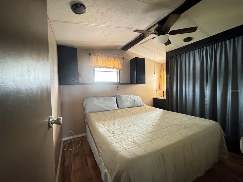For Sale: $115,000 (2 beds, 1 baths, 680 Square Feet)