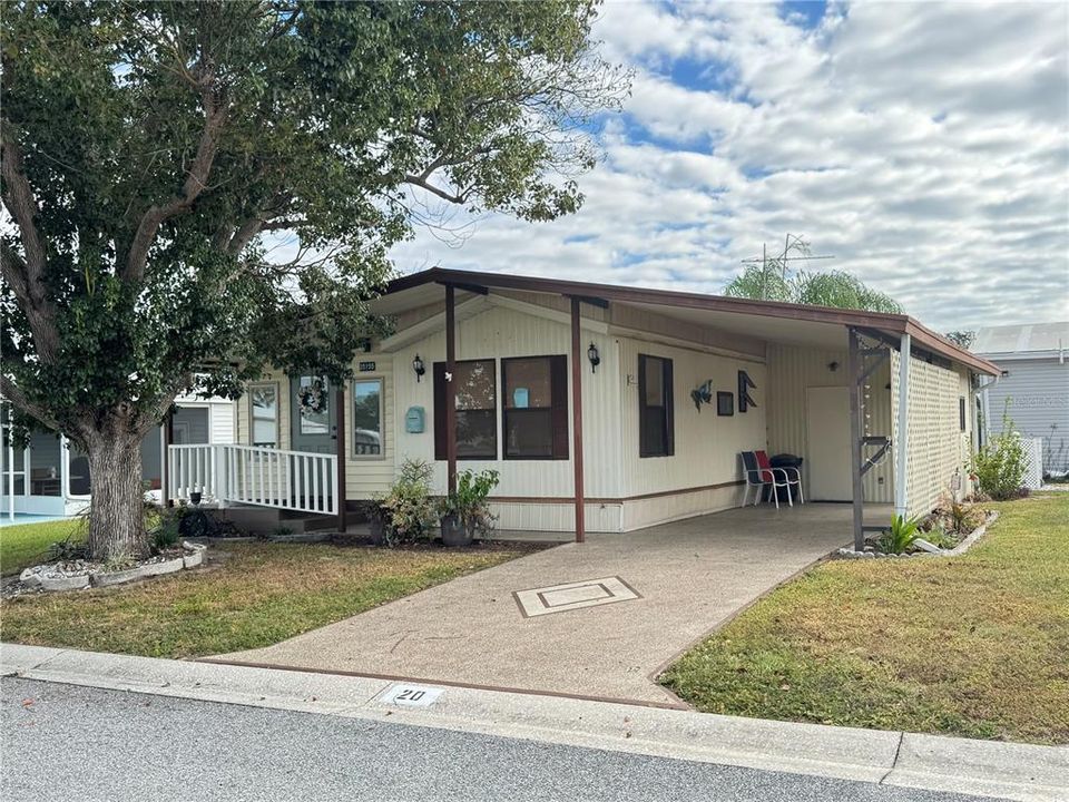 For Sale: $115,000 (2 beds, 1 baths, 680 Square Feet)