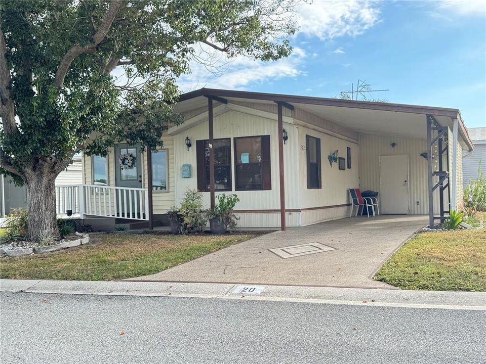 For Sale: $115,000 (2 beds, 1 baths, 680 Square Feet)