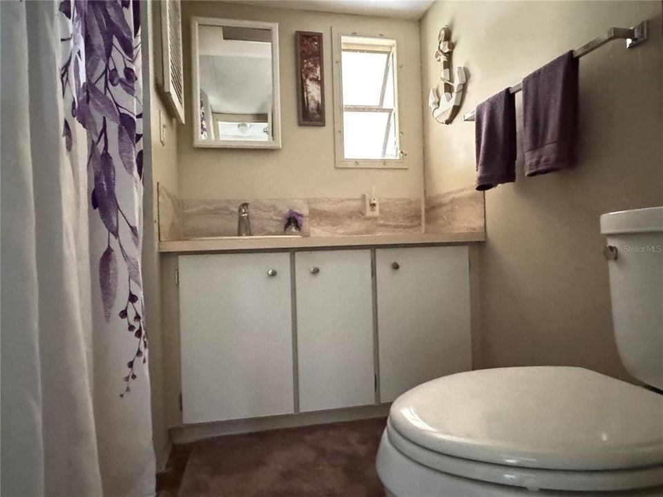 For Sale: $115,000 (2 beds, 1 baths, 680 Square Feet)