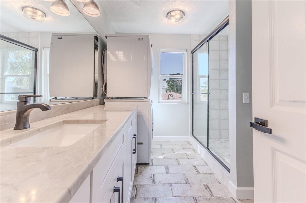 En Venta: $649,000 (2 camas, 2 baños, 1248 Pies cuadrados)