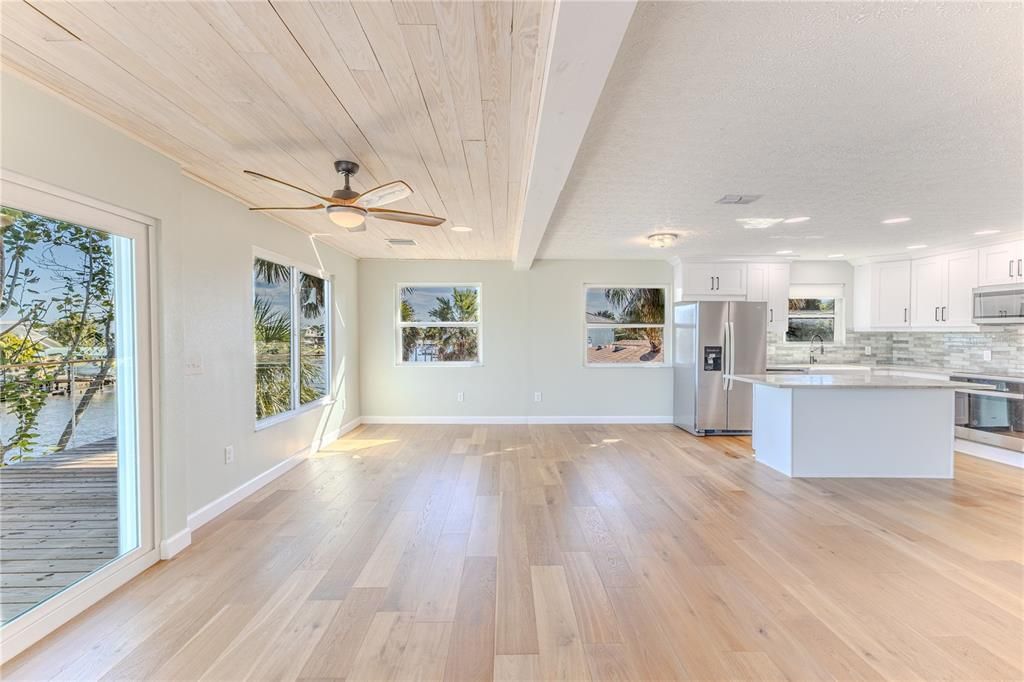 En Venta: $649,000 (2 camas, 2 baños, 1248 Pies cuadrados)