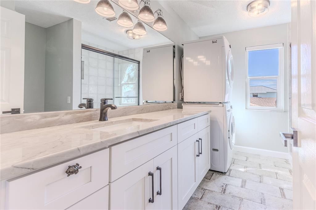 En Venta: $649,000 (2 camas, 2 baños, 1248 Pies cuadrados)