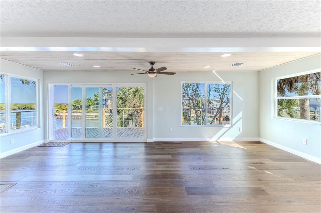 En Venta: $649,000 (2 camas, 2 baños, 1248 Pies cuadrados)