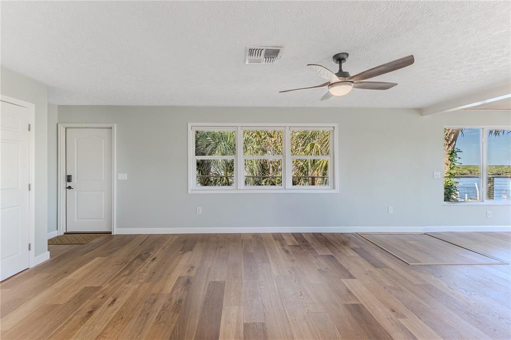 En Venta: $649,000 (2 camas, 2 baños, 1248 Pies cuadrados)