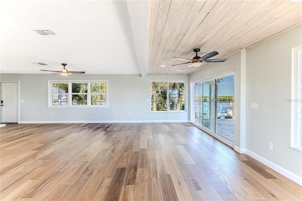 En Venta: $649,000 (2 camas, 2 baños, 1248 Pies cuadrados)