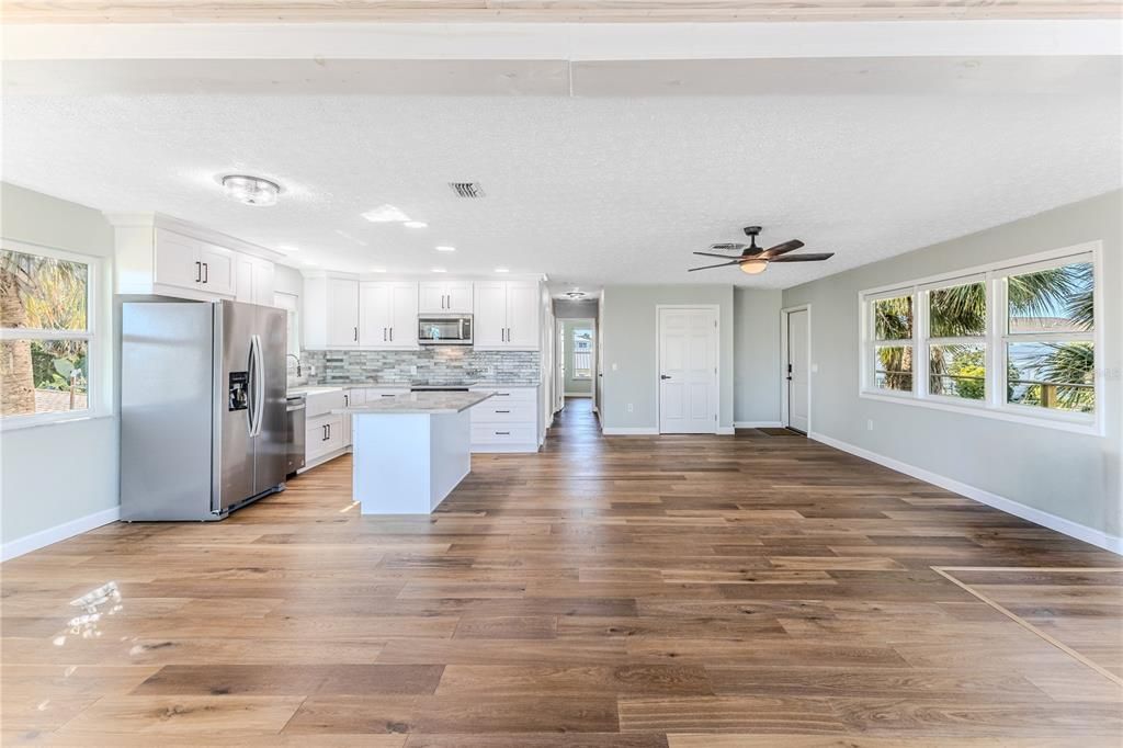 En Venta: $649,000 (2 camas, 2 baños, 1248 Pies cuadrados)