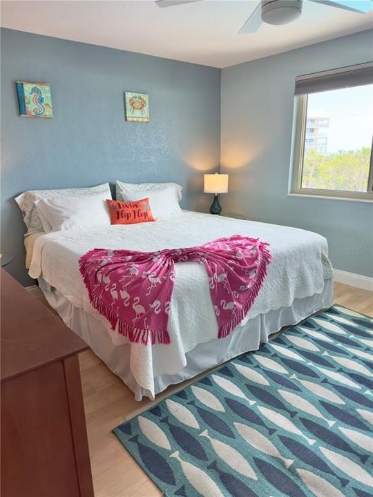 For Sale: $549,000 (2 beds, 1 baths, 770 Square Feet)