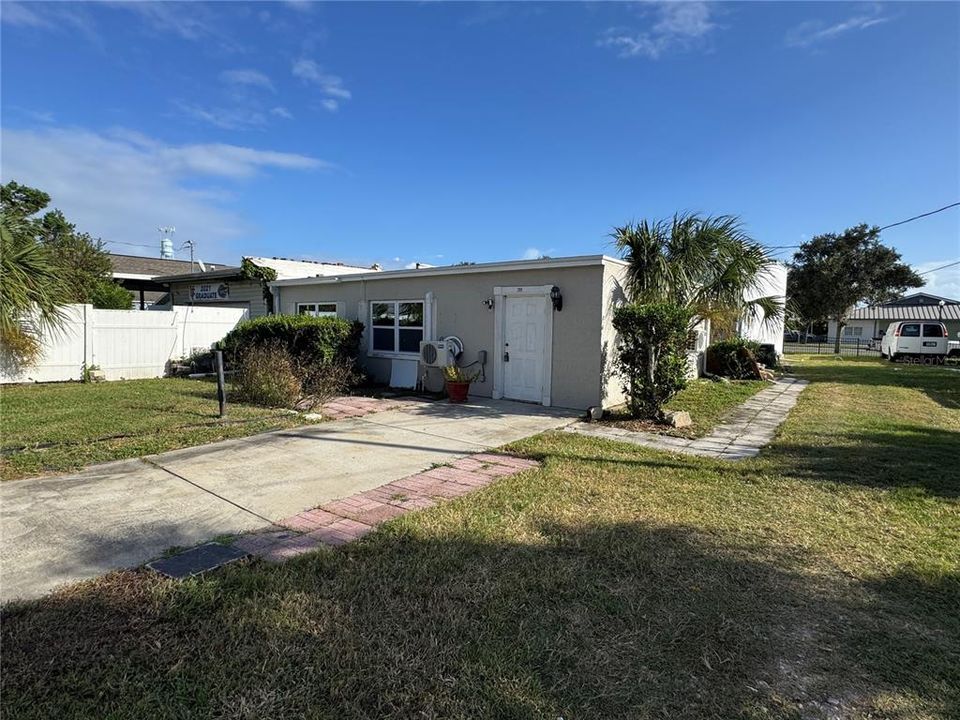 En Renta: $1,400 (3 camas, 1 baños, 3144 Pies cuadrados)