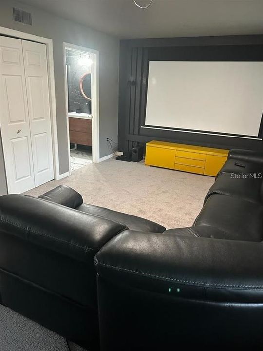 Active With Contract: $2,900 (4 beds, 3 baths, 2604 Square Feet)