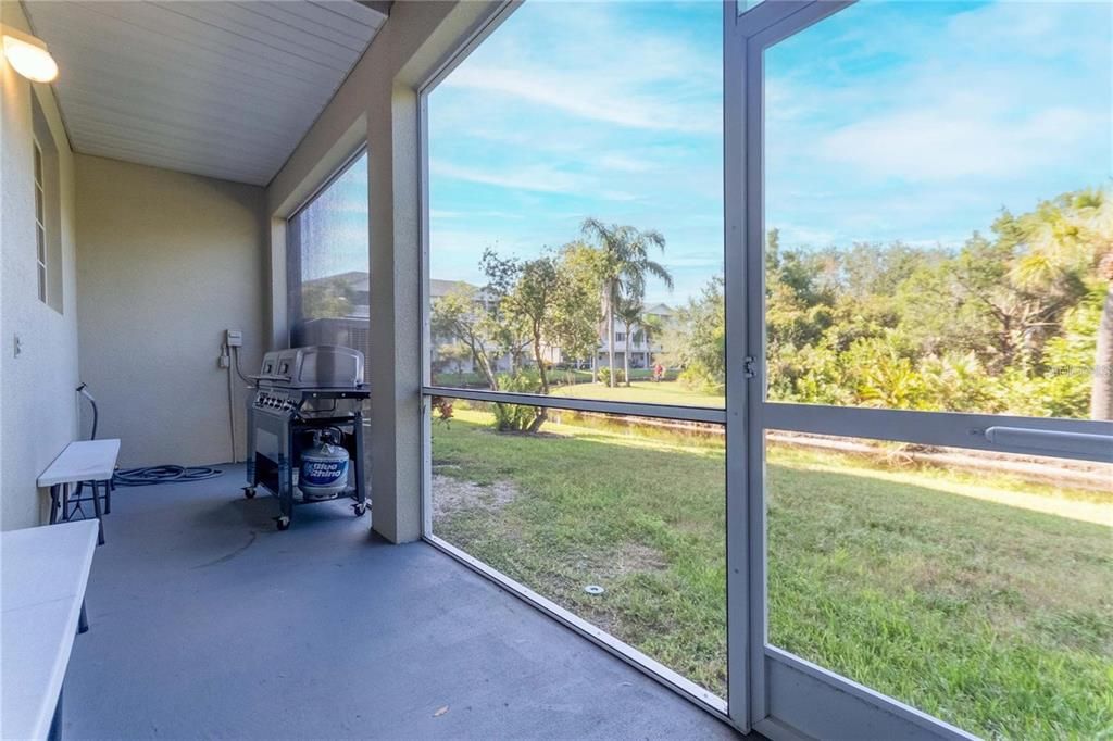 Active With Contract: $2,900 (4 beds, 3 baths, 2604 Square Feet)