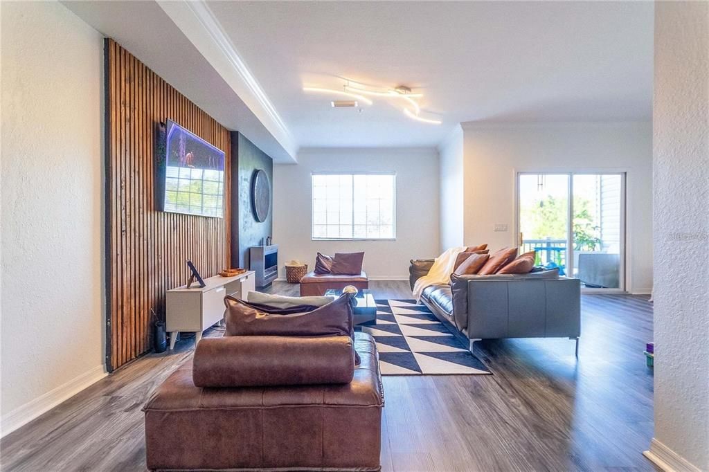 Active With Contract: $2,900 (4 beds, 3 baths, 2604 Square Feet)