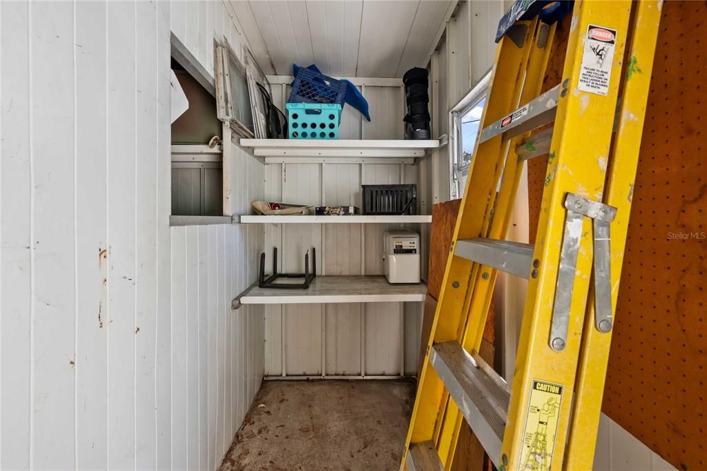 For Sale: $110,000 (2 beds, 1 baths, 768 Square Feet)