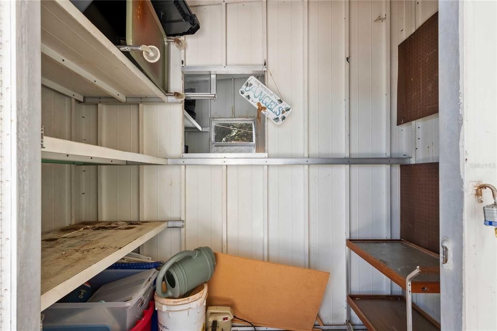 For Sale: $110,000 (2 beds, 1 baths, 768 Square Feet)