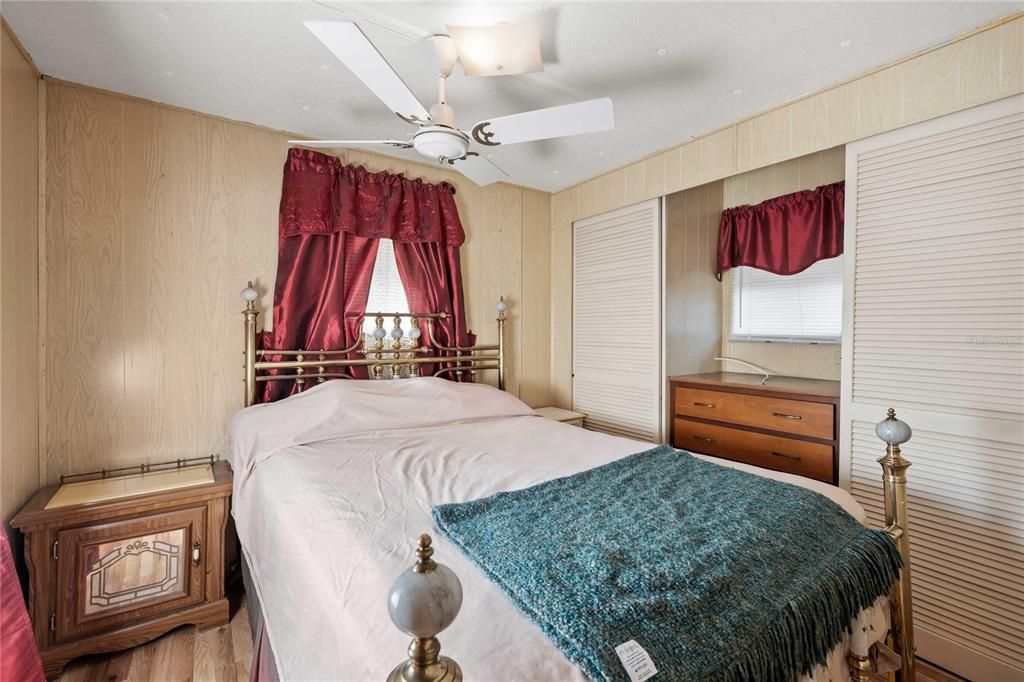 For Sale: $110,000 (2 beds, 1 baths, 768 Square Feet)