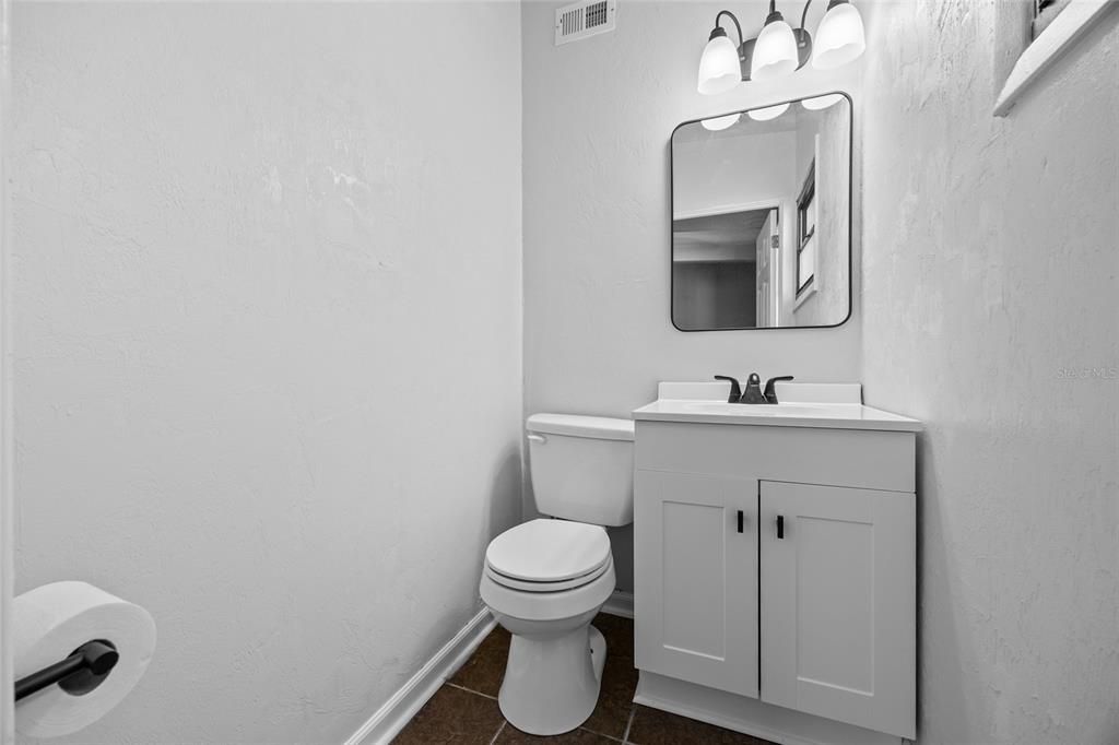 For Sale: $232,000 (4 beds, 1 baths, 1490 Square Feet)