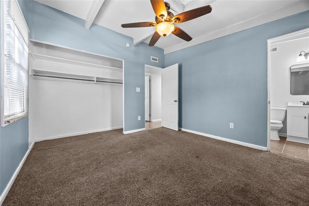 For Sale: $232,000 (4 beds, 1 baths, 1490 Square Feet)