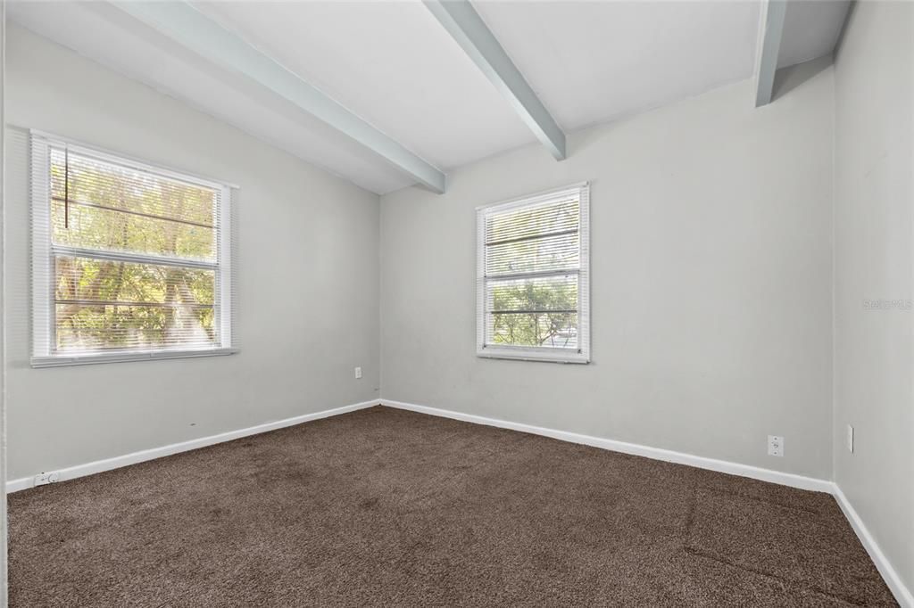 For Sale: $232,000 (4 beds, 1 baths, 1490 Square Feet)