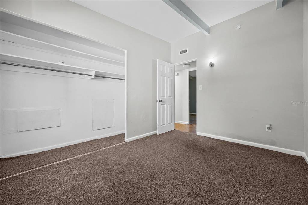 For Sale: $232,000 (4 beds, 1 baths, 1490 Square Feet)