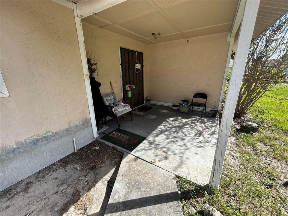 Active With Contract: $199,900 (3 beds, 2 baths, 1416 Square Feet)