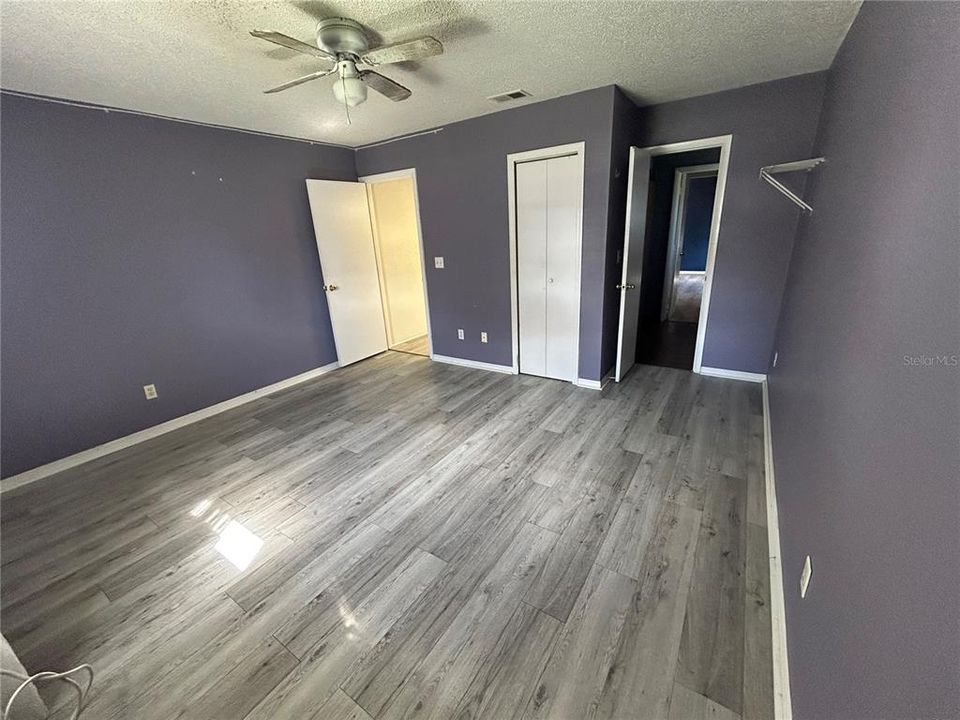 Active With Contract: $199,900 (3 beds, 2 baths, 1416 Square Feet)