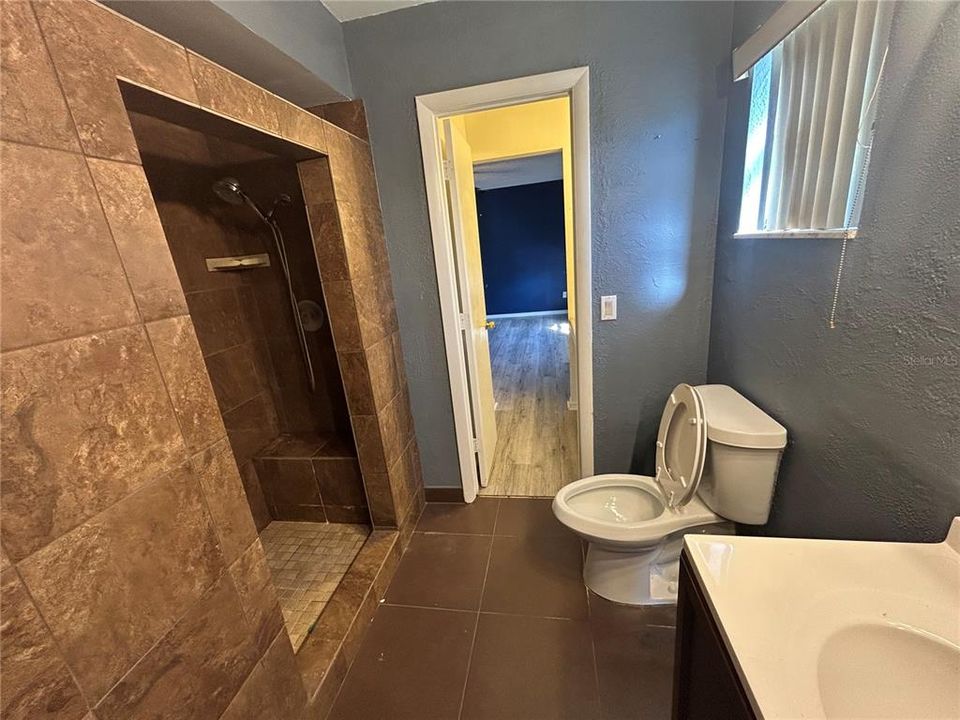 Active With Contract: $199,900 (3 beds, 2 baths, 1416 Square Feet)