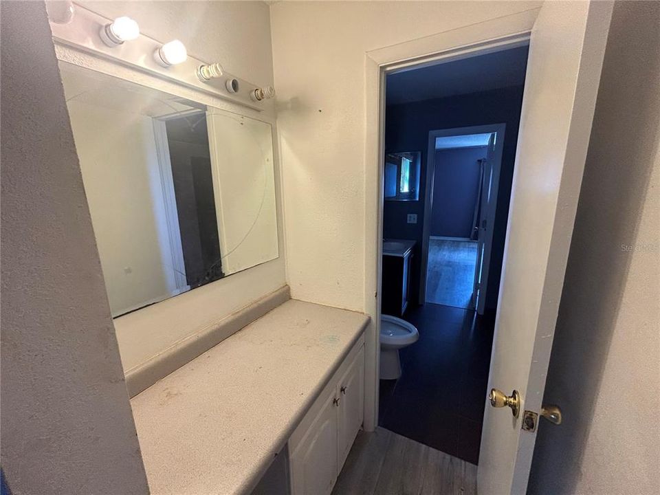 Active With Contract: $199,900 (3 beds, 2 baths, 1416 Square Feet)