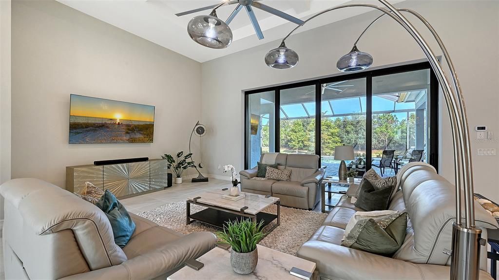 En Venta: $2,250,000 (3 camas, 4 baños, 3578 Pies cuadrados)