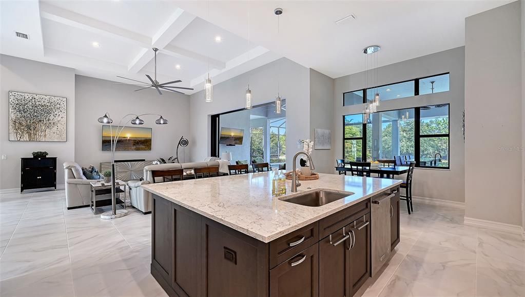 En Venta: $2,250,000 (3 camas, 4 baños, 3578 Pies cuadrados)