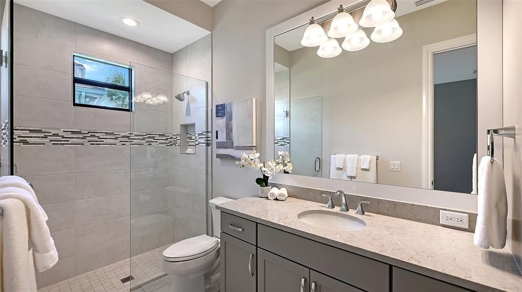 En Venta: $2,250,000 (3 camas, 4 baños, 3578 Pies cuadrados)