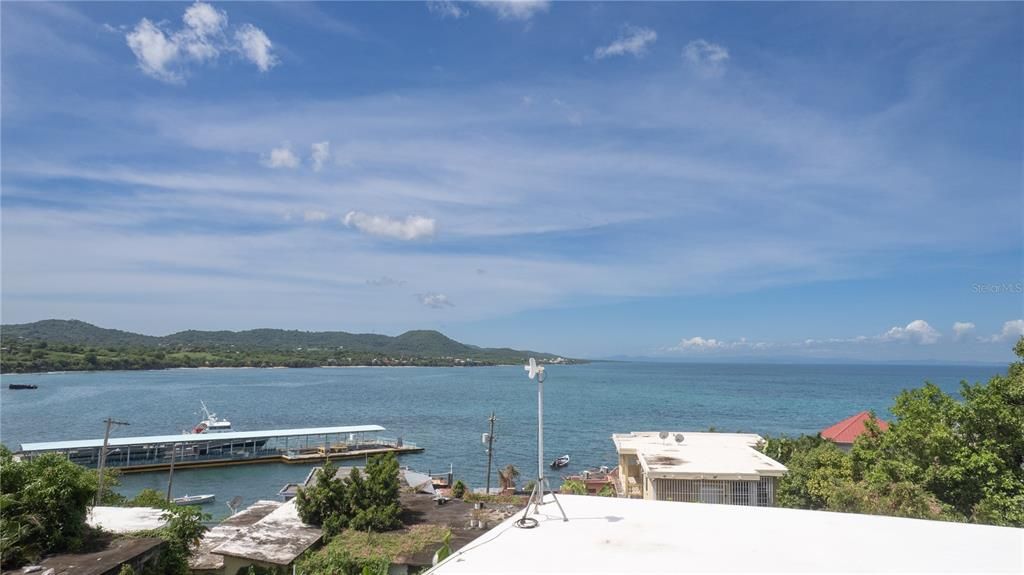 For Sale: $575,000 (3 beds, 3 baths, 1300 Square Feet)