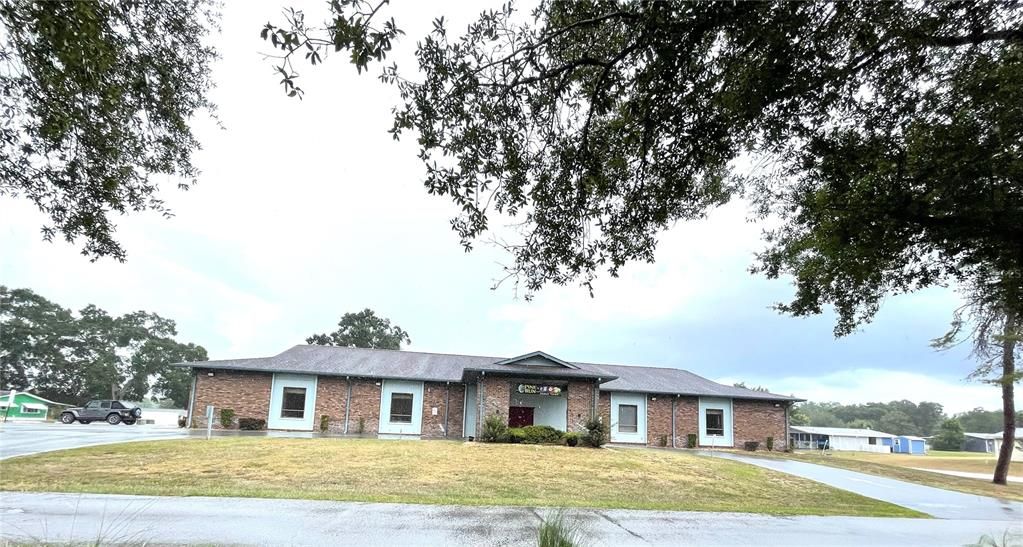 待售: $127,000 (2 贝兹, 1 浴室, 864 平方英尺)