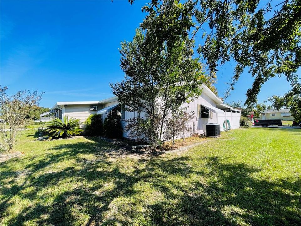 待售: $127,000 (2 贝兹, 1 浴室, 864 平方英尺)