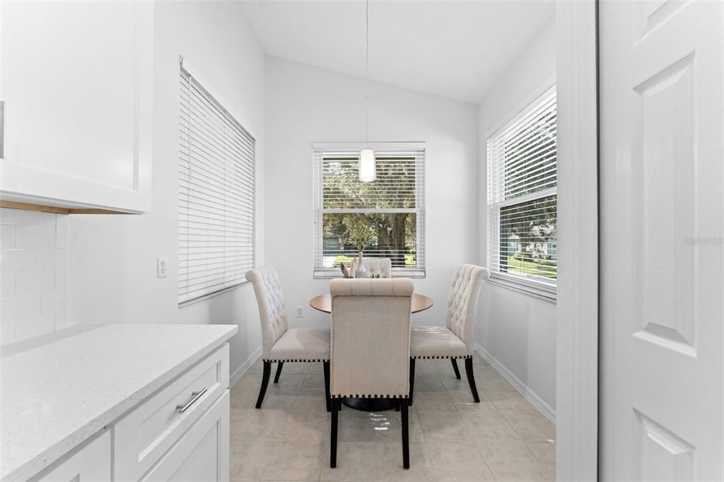 待售: $318,900 (2 贝兹, 2 浴室, 1256 平方英尺)