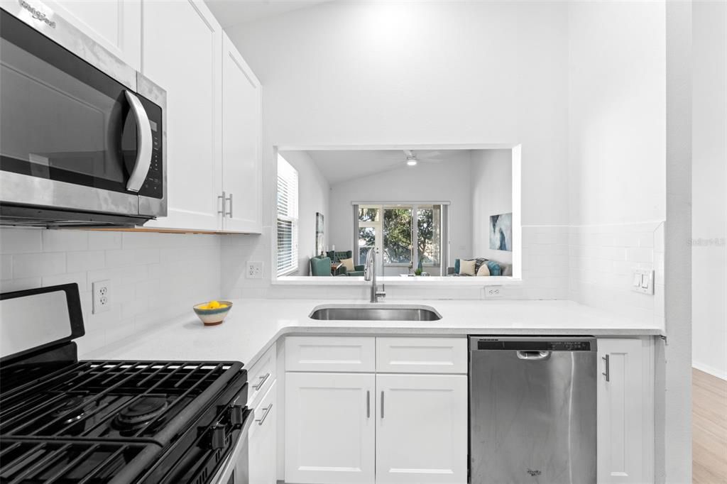 待售: $318,900 (2 贝兹, 2 浴室, 1256 平方英尺)