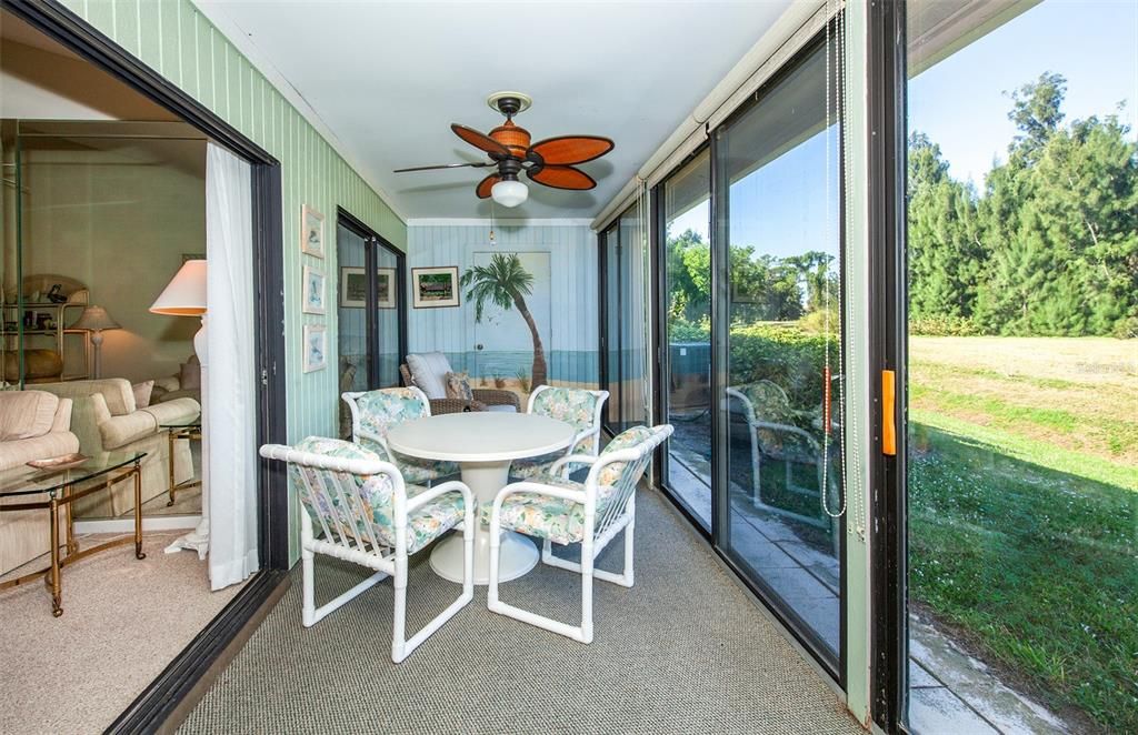 待售: $240,000 (2 贝兹, 2 浴室, 1092 平方英尺)