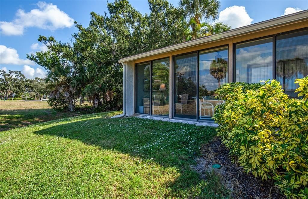 待售: $240,000 (2 贝兹, 2 浴室, 1092 平方英尺)